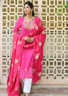 PINK ROSE GOTAPATTI LEHERIYA SUIT SET