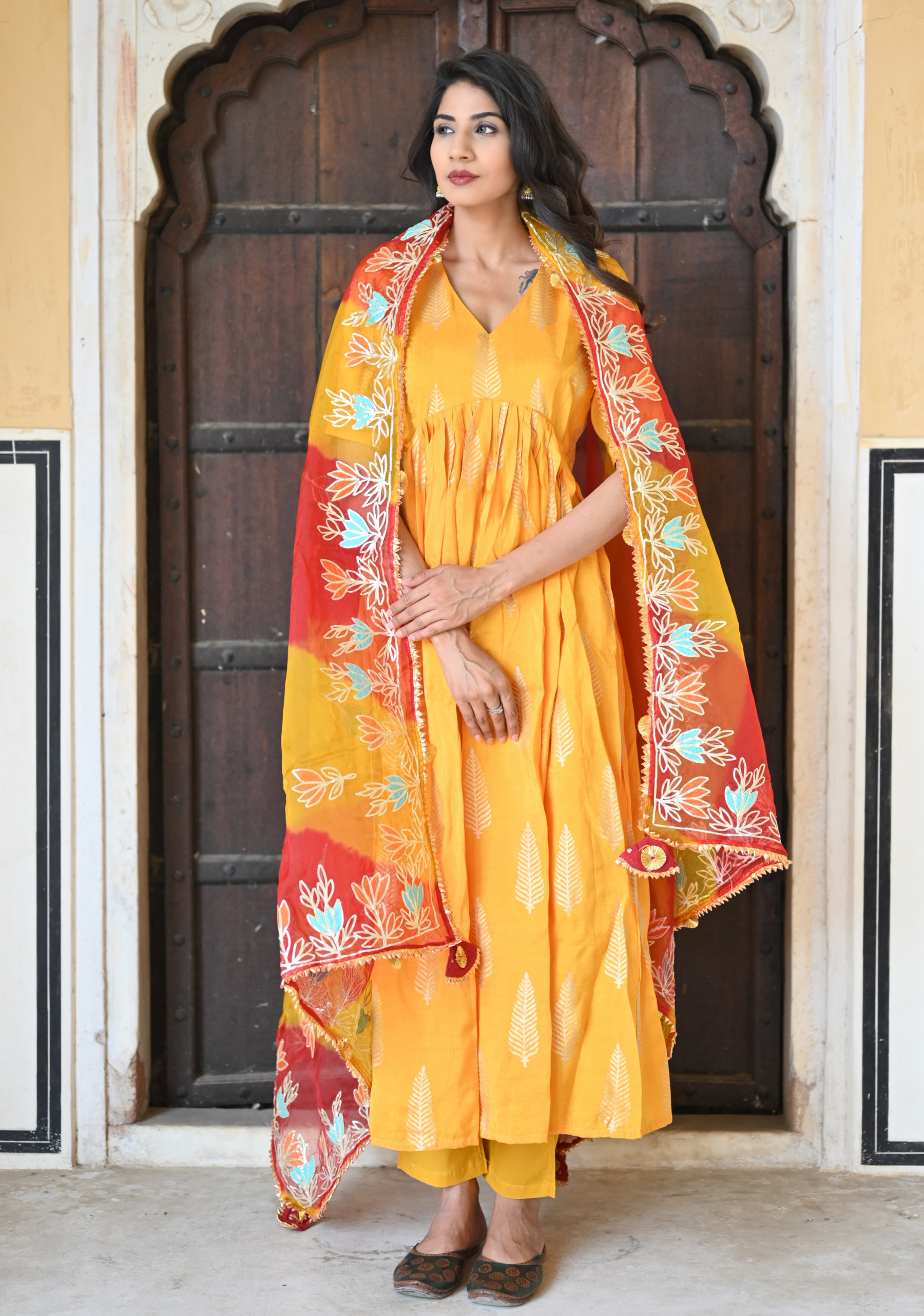 YELLOW DAFFODIL HANDBLOCK GOTAPATTI SUIT SET